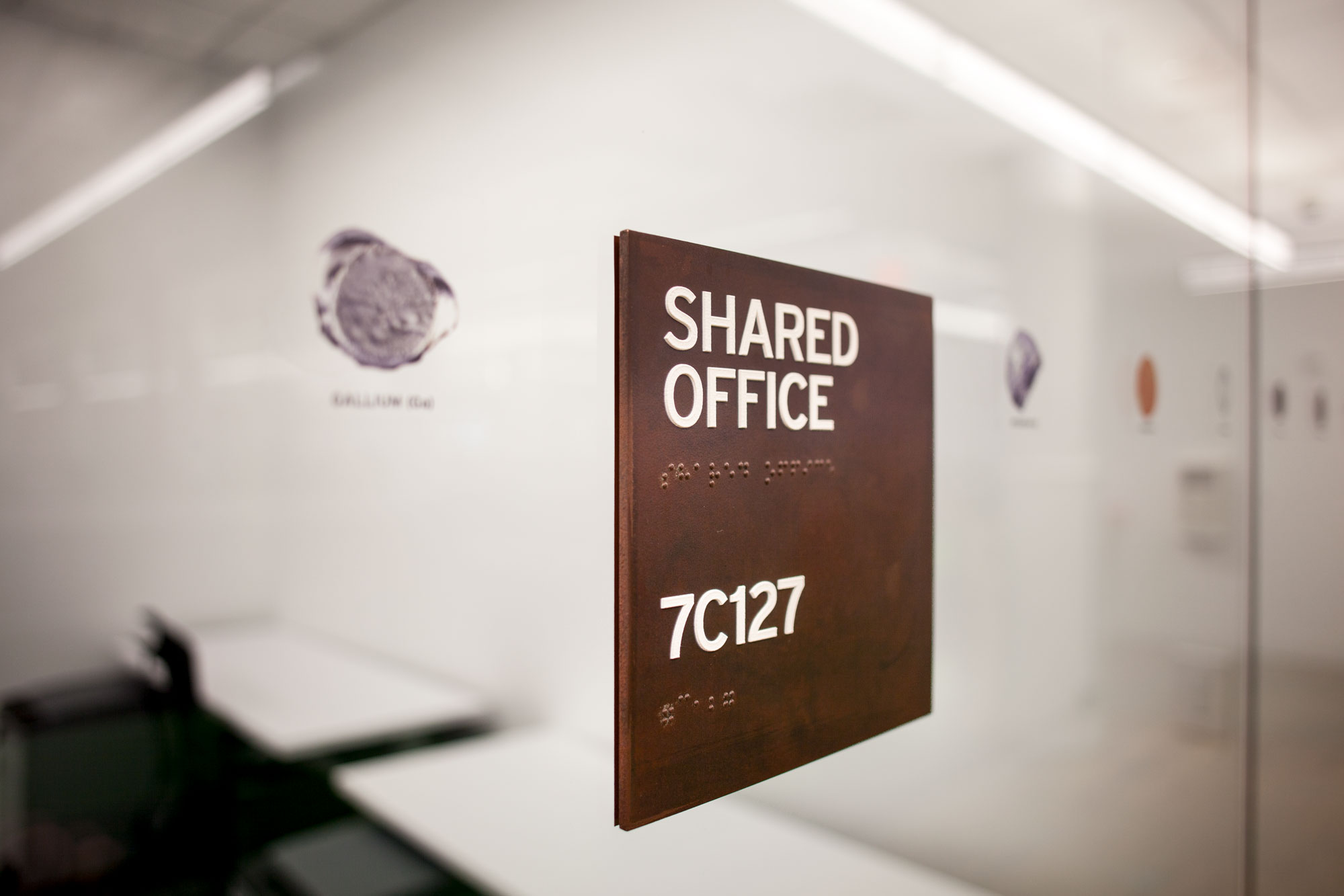 Distraction banding and office signage for Elemental Environment