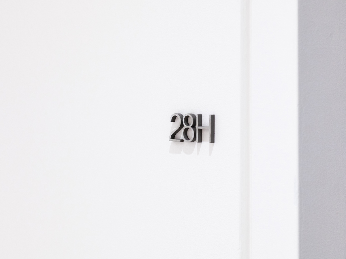 Signage for 432 Park Ave